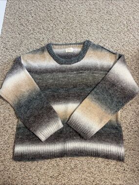 Soft Ombre Crewneck Sweater - Gray & Cream
